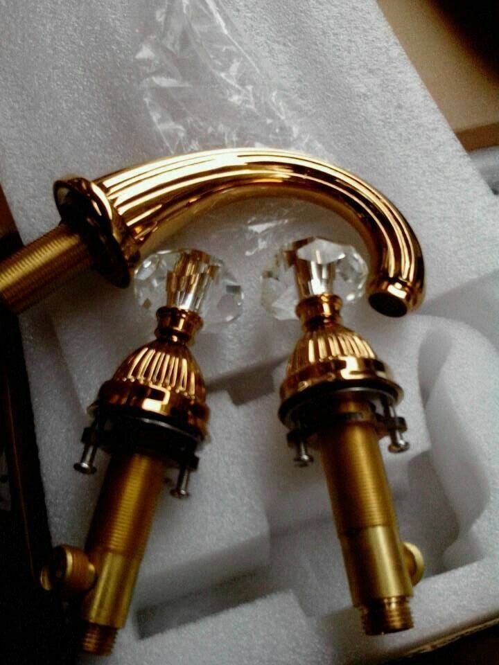 bathroom-lavatory-sink-faucet-gold-clour